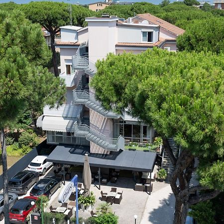 Hotel Chery Milano Marittima Zewnętrze zdjęcie