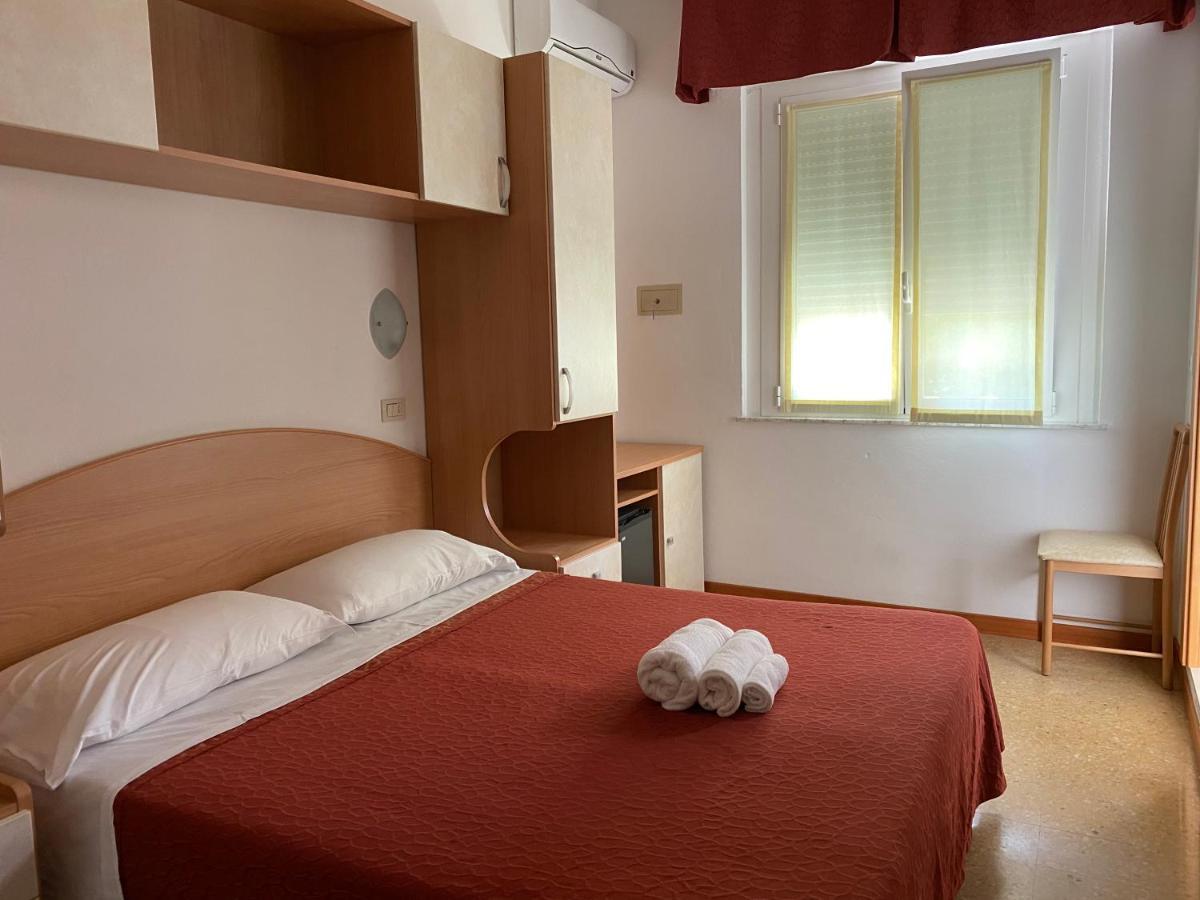 Hotel Chery Milano Marittima Zewnętrze zdjęcie